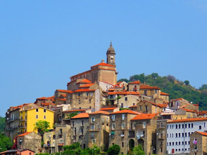 Protetto: Rivalorizzare un “Borgo Medievale” in Cilento